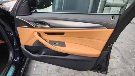 BMW 520i 임페리얼 블루, 신차검수 솔라가드썬팅 보조배터리 방음 유리막, 발수코팅 완벽 시공 \'송파구 신차패키지\' / 서울 광진구, 중곡, 건대
