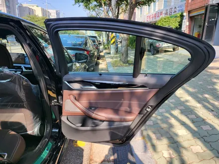 BMW 530i 임페리얼 블루, 신차패키지+크롬딜리트 완벽 출고 / 서울 광진구, 중곡, 건대