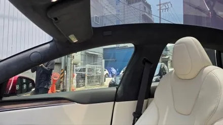 강렬한 모습으로 체인지된 모델S 레드 티나인R70 썬팅 시공!! / 서울 구로 영등포