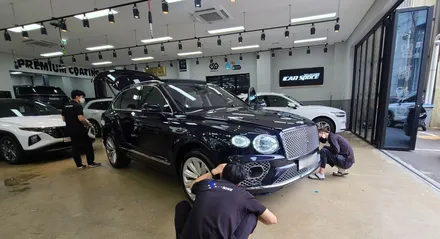 카스페이스 본사에 벤틀리 SUV 벤테이가 입고되다! / 서울 구로 영등포