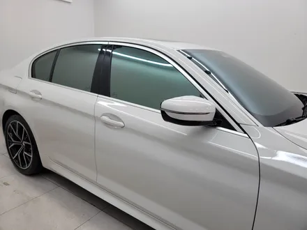 BMW 530i 쿠폰 필름 제거 후 부산 브이쿨 썬팅 시공 / 부산 해운대구 재송동