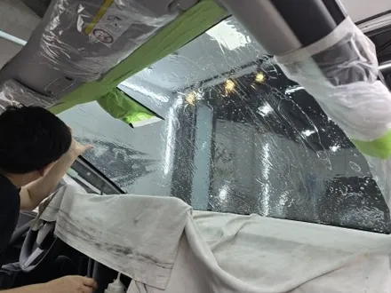 부산 자동차 썬팅 테슬라 모델Y는 테라룩스 IR로 / 부산 해운대구 재송동