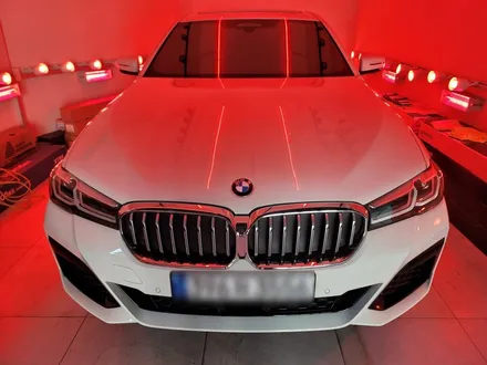 BMW 530i 쿠폰 필름 제거 후 부산 브이쿨 썬팅 시공 / 부산 해운대구 재송동