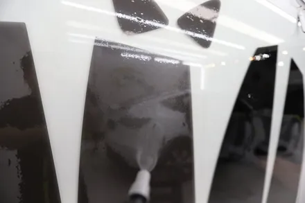 부산 테슬라 모델Y 썬팅, 까다로운 만큼 반드시 실력있는 업체에서 / 부산 해운대구 재송동