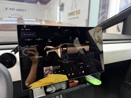 지디가 탔던 그차 테슬라 사이버 트럭 1호 300대 중 1대 부산 썬팅 팀케이오션에서 작업 / 부산 해운대구 재송동