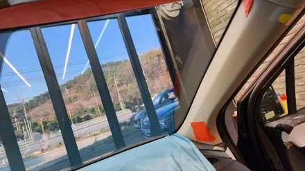 카니발KA4 오로라 블랙펄 썬팅 레인보우V90 전면 23% 측후면 5% / 안산 팔곡일동