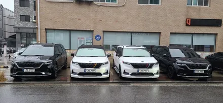 4세대 카니발 오토그랜드 바디킷 & AMG 머플러팁 시공, 트렁크 옷걸이 장착 / 김포시 장기동