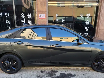 아반떼 \'썬팅 레인보우V70+블랙박스 파인뷰\' 신차 작업 후기_김포카스페이스 김포썬팅 / 김포시 장기동
