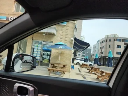 쏘렌토(화이트색상) 버텍스900필름 시공 및 블랙박스 장착 김포썬팅 카스페이스김포점 / 김포시 장기동