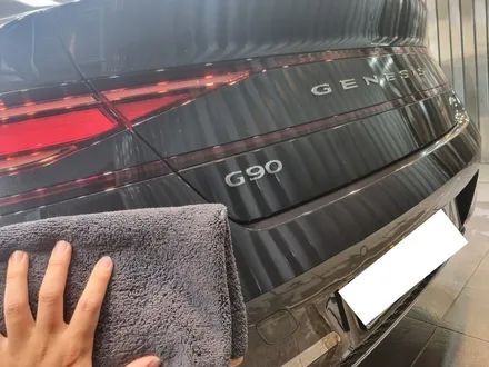 안성 신차패키지 전문점의 럭셔리 대형 세단 제네시스 G90 시공 / 안성