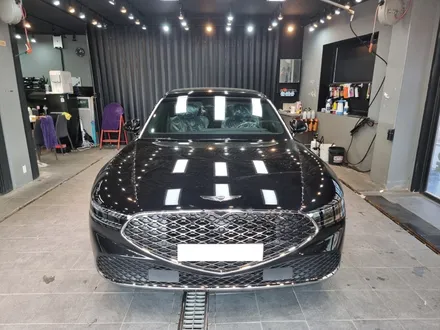 안성 신차패키지 전문점의 럭셔리 대형 세단 제네시스 G90 시공 / 안성