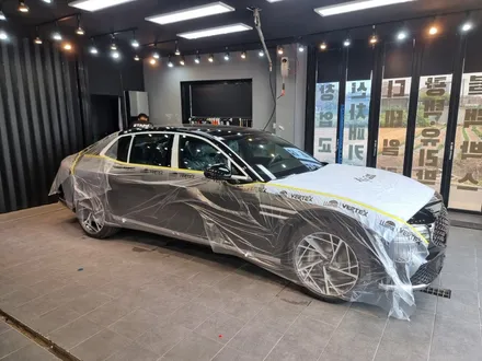 안성 신차패키지 전문점의 럭셔리 대형 세단 제네시스 G90 시공 / 안성