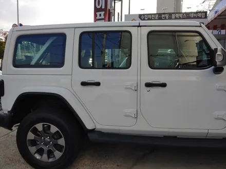 광주서구썬팅, 지프(jeep) 올뉴랭글러에 스미스클럽 신규반사필름, 플럭스 시공 및 에코파워캡 보조배터리장착
