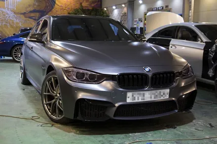 수원랩핑 bmw m3 관리도 편한 에이버리슈프림 사틴다크그레이 전체랩핑 / 카티스트스튜디오 / 화성 동학산1길
