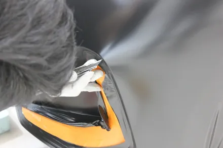 안산랩핑 3시리즈 320i 사틴블랙 사고로 인한 앞범퍼 부분랩핑 / 화성 동학산1길