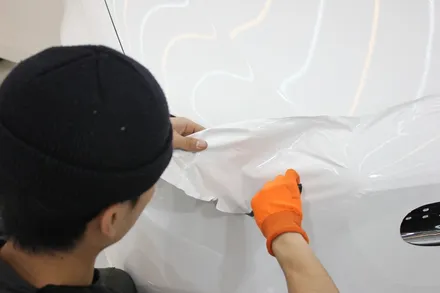 수원랩핑 E클래스 누렇게 변색 된 랩핑지 제거 후 다시 화이트 랩핑 / 화성 동학산1길