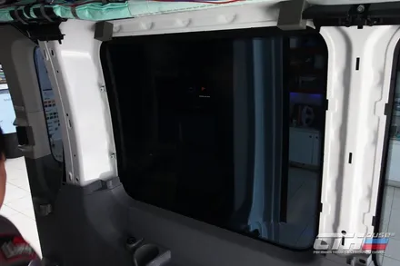 창원루마썬팅 포드 트랜짓(FORD T-350) 루마아티젠 시공