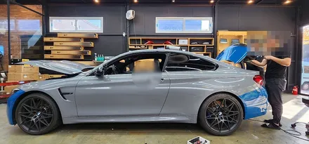 창원 BMW M4 전체랩핑 에이버리 락그레이 스타일 시공!