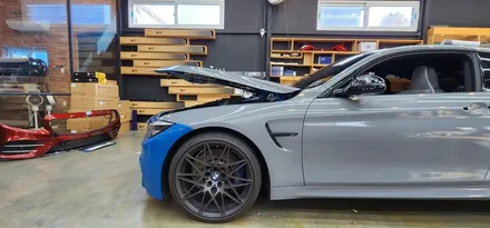 창원 BMW M4 전체랩핑 에이버리 락그레이 스타일 시공!