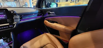 창원 스포티지NQ5  엠비언트 라이트 무드등으로 아쉬운 실내조명을 멋지게 만들어보자!