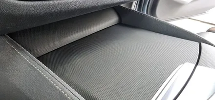 BMW G30 5시리즈 리얼우드트림에서 매트릭스블랙 실내랩핑으로 분위기 UP!