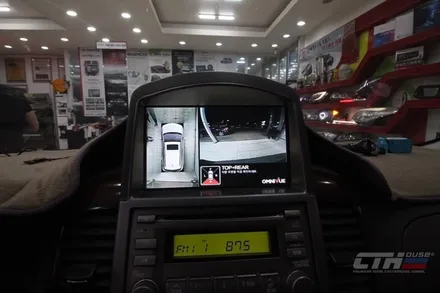 그랜드 카니발 360도 옴니뷰(어라운드뷰) 장착.