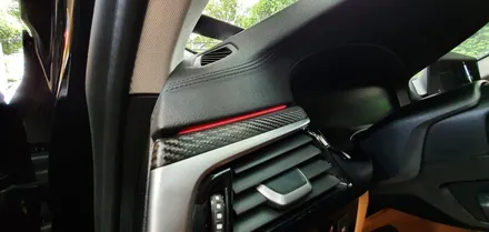 BMW  G30 5시리즈 실내 무광 카본랩핑으로 하이그로시  얼룩을  지워보자 !