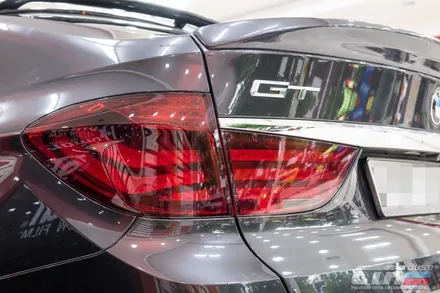 BMW M50d. 창원 카톡하우스에서 라이트필름 작업하였습니다.