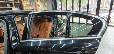 G30 BMW 5시리즈 윈도우 크롬몰딩 얼룩 유광블랙 랩핑으로 해결!