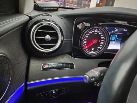W213 벤츠 E클래스 창원 실내랩핑 매트릭스블랙 필름으로 올드한 리얼우드를 가려보자