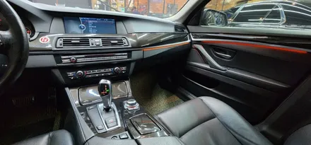 [창원] BMW F10 5시리즈 세라믹카본 실내랩핑으로 분위기를 바꿔보자!