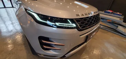 2020년 레인지로버 이보크 블랙팩 유광블랙 루프스킨시공을 완성하다!