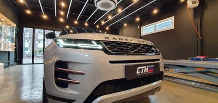 2020년 레인지로버 이보크 블랙팩 유광블랙 루프스킨시공을 완성하다!