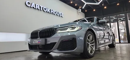 BMW G30 5시리즈 리얼우드트림에서 매트릭스블랙 실내랩핑으로 분위기 UP!