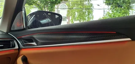 BMW  G30 5시리즈 실내 무광 카본랩핑으로 하이그로시  얼룩을  지워보자 !