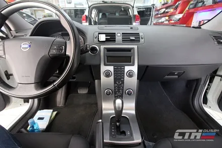 볼보C30(VOLVOC30) 실내랩핑(wrapping) 카본랩핑으로 차량의 실내분위기를 체인지~!