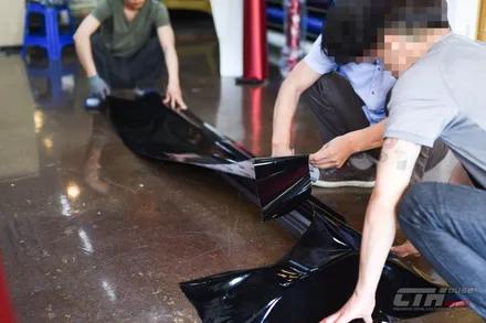 창원 수입차 랩핑 전문점. 벤츠 E 클래스 랩핑 마무리.
