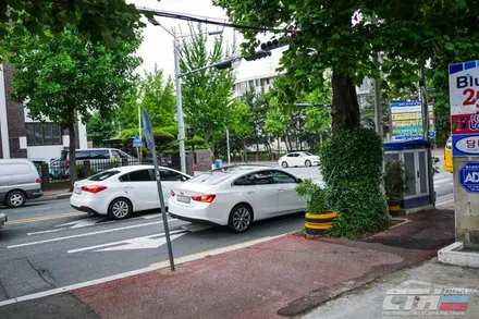 창원 루프스킨 전문점. 신형 말리부 작업.