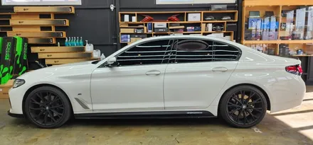 G30 BMW 5시리즈 윈도우몰딩 크롬죽이기  유광블랙 부분랩핑 하기!