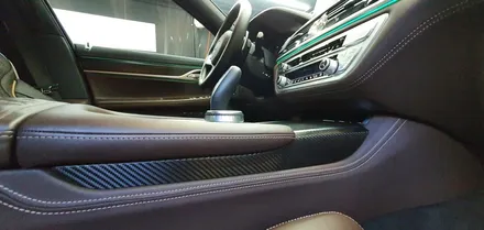 BMW 7시리즈(G11) 우드부분 실내 무광 카본 랩핑으로 변경!