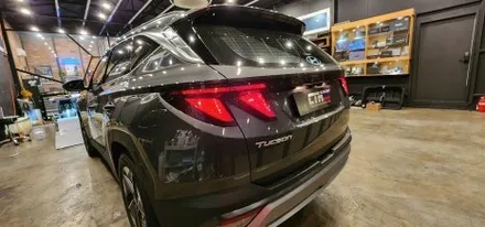 투싼 페이스리프트 실내 엠비언트 라이트 시공으로 분위기를 바꾸면!