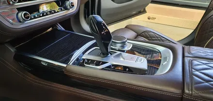 BMW 7시리즈(G11) 우드부분 실내 무광 카본 랩핑으로 변경!