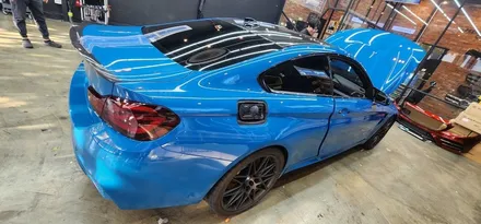 창원 BMW M4 전체랩핑 에이버리 락그레이 스타일 시공!