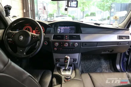 창원 랩핑/카스킨 전문 BMW528i 실내랩핑 시공기