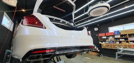 창원 벤츠 S클래스  Teck Wrap 카멜레온 펄 라이트블루 컬러로 전체랩핑 시공!
