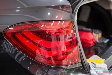 BMW M50d. 창원 카톡하우스에서 라이트필름 작업하였습니다.
