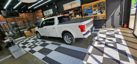 창원 포드F150 카존360어라운드뷰시즌5 + M2C 200A 안드로이드 조합 !