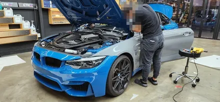 창원 BMW M4 전체랩핑 에이버리 락그레이 스타일 시공!