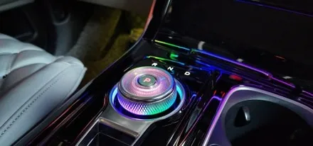 [창원엠비언트] 카니발 KA4 카식스에이비클 무빙엠비언트  인스톨
