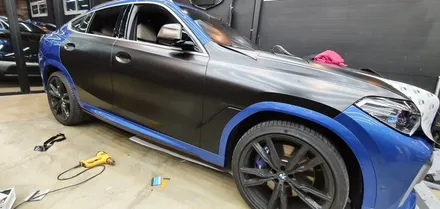 창원 2021 BMW X6  사틴블랙 전체랩핑으로 강렬한 포스!